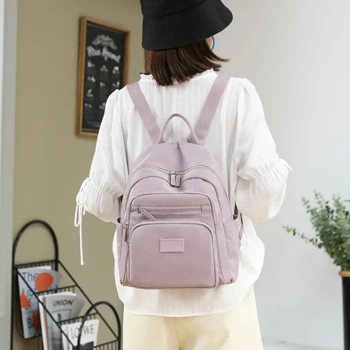 Sac à dos de voyage en nylon imperméable pour femme