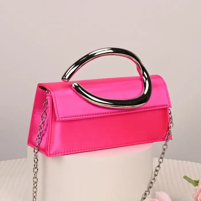 Nouveau sac à main français petit sac carré niche mode sac à bandoulière personnalisé rétro satin messager sac pour femme explosion