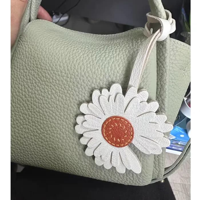 Breloque de sac en cuir faite à la main