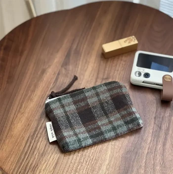 Mini trousse à cosmétiques rétro à carreaux et rayures
