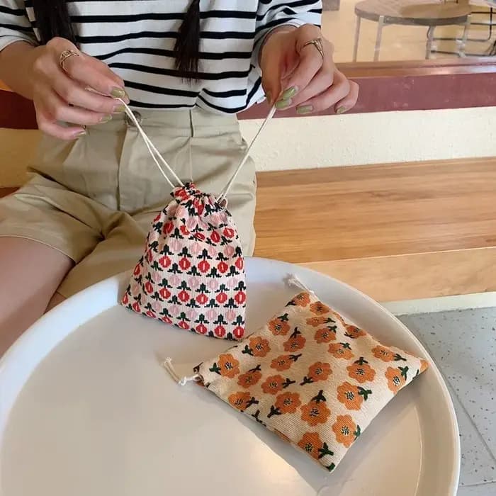 Sac en toile à carreaux floral avec cordon de serrage