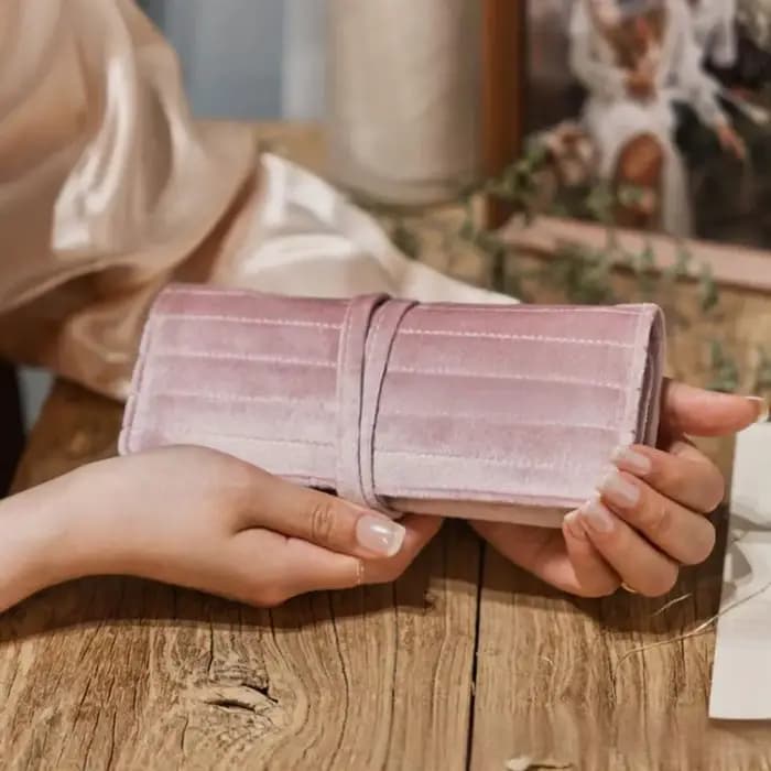 Nouvelle trousse de voyage en velours de haute qualité et pratique avec boucle