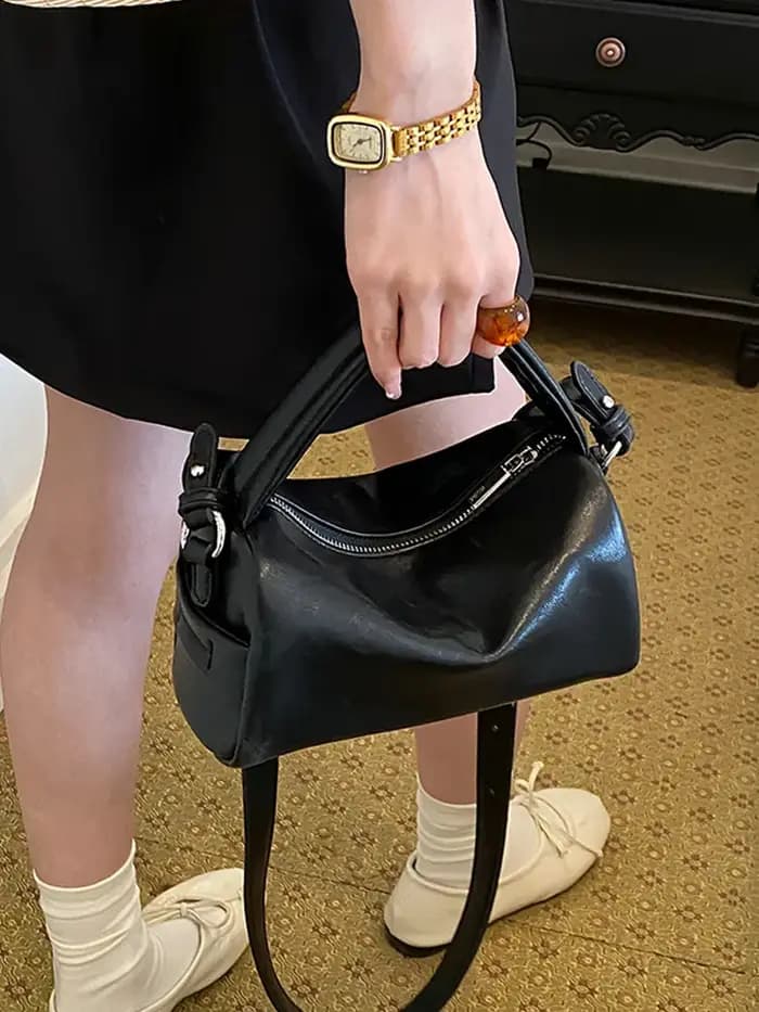 Sac à main classique noir en cuir souple pour femme