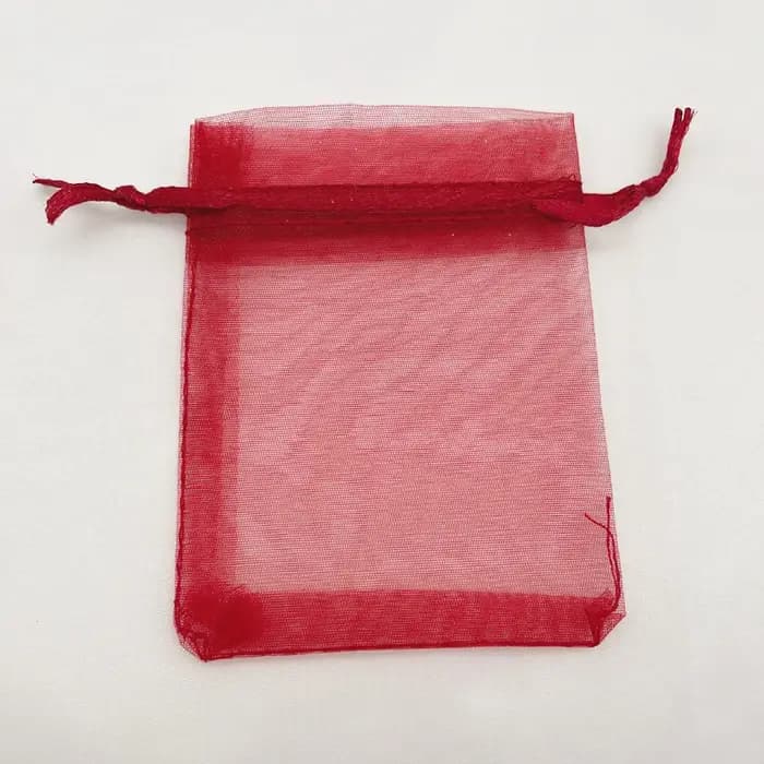 Sac cadeau rouge vin bordeaux