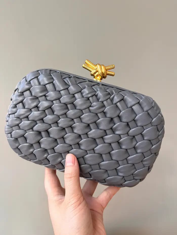 2025 mode nouvelles dames pochette haut sens niche design tissé sac élégant dîner pochette épaule en