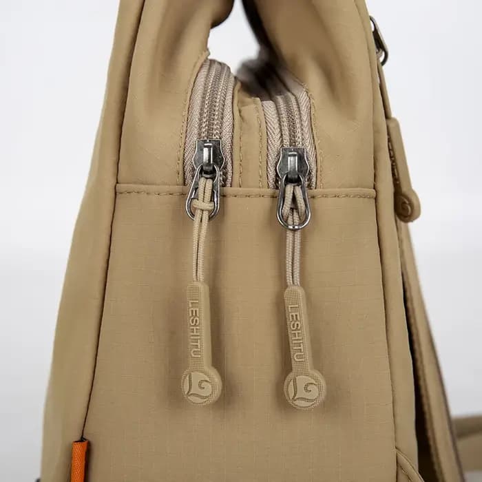 Sac à dos léger et résistant à l'eau pour femme