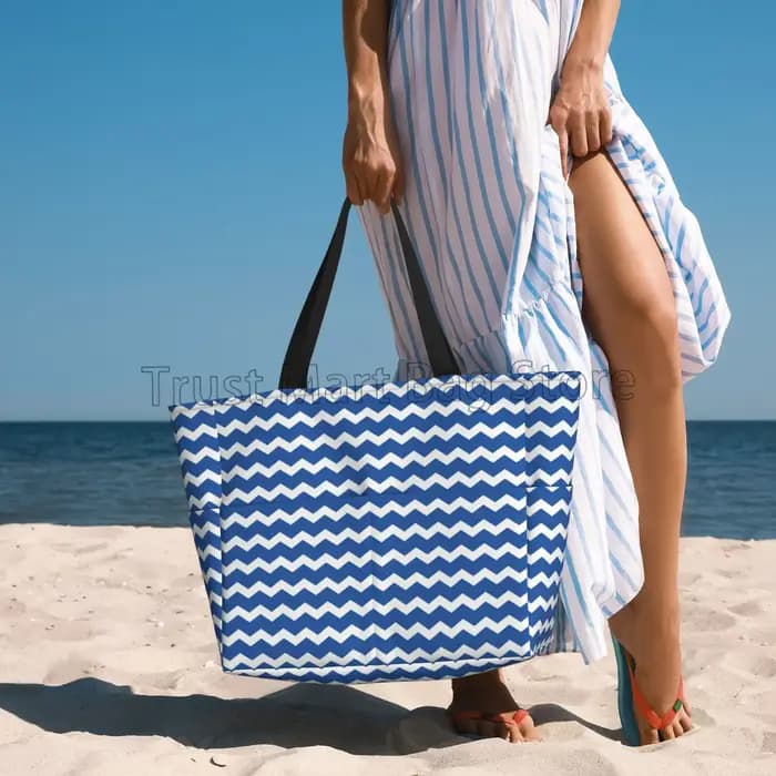 Grand sac de plage bleu rayé pour femme