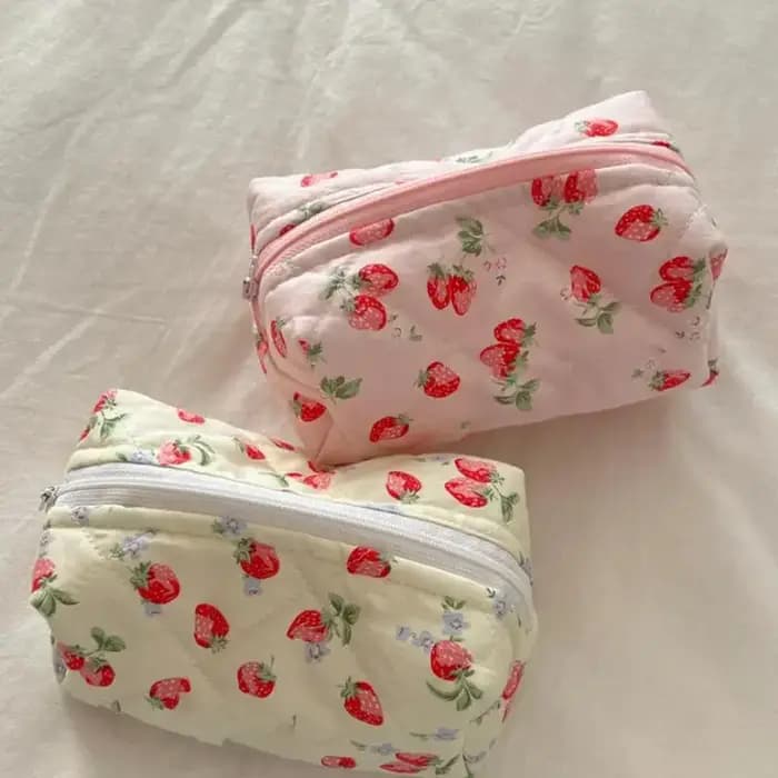 Sac à cosmétiques pour femmes, sac de transport de voyage, trousse de maquillage à fraises coréenne,