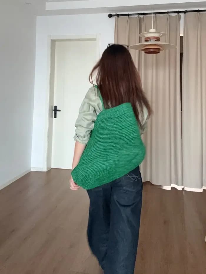 Sac à bandoulière en raphia naturel fait main