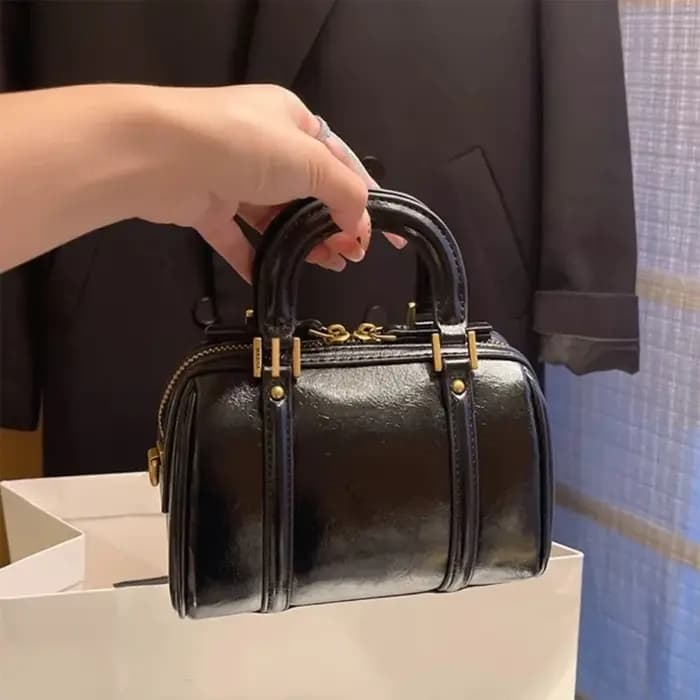 Sac Boston rétro en cuir véritable 2025, marque de Niche à la mode, bandoulière exquise, pratique, M