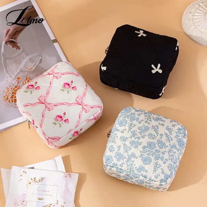 Petite pochette cosmétique matelassée pour sac à main