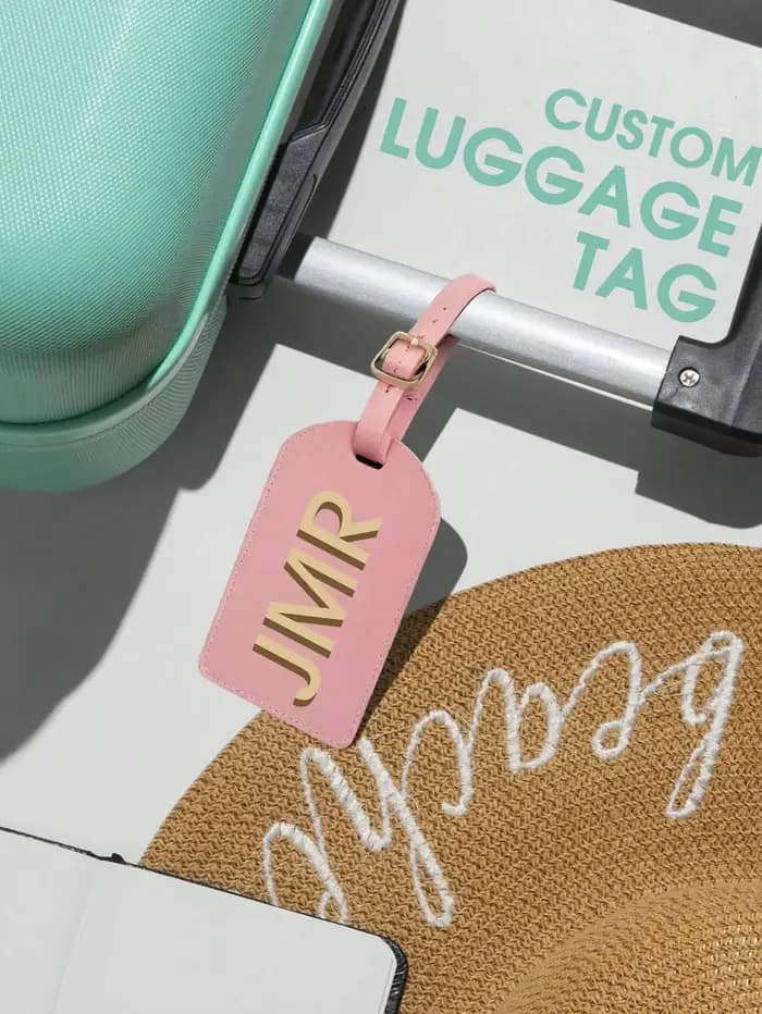 Étiquette de bagage personnalisée avec initiale