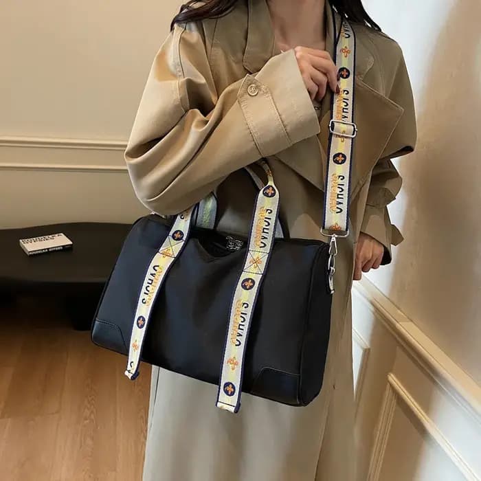 2026 plus récent sac de voyage à main polyvalent à la mode avec lettre sangle sac à bandoulière sac à bagages