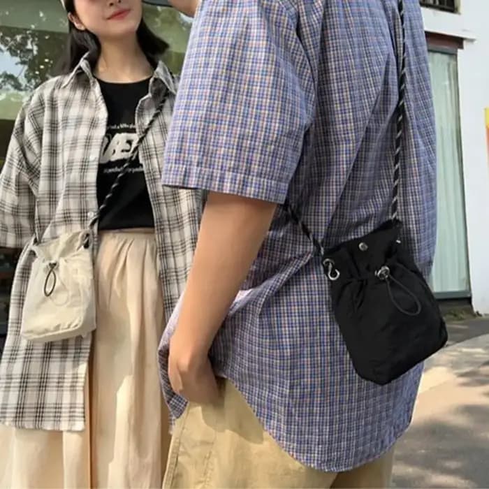 Sac à bandoulière carré en toile de nylon souple