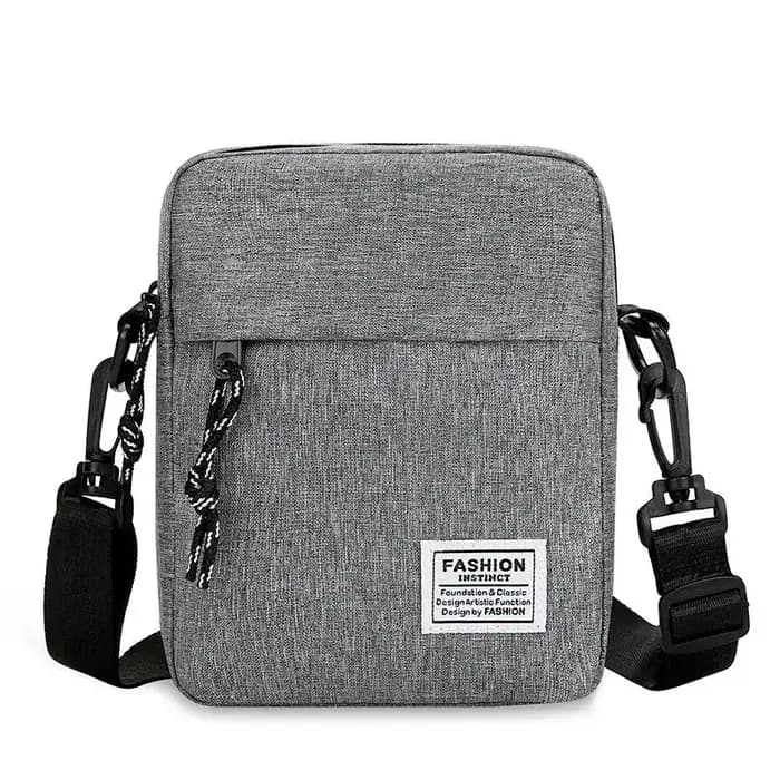 Sac pour homme, disponible en version à bandoulière ou à porter en travers du corps, adapté à une ut