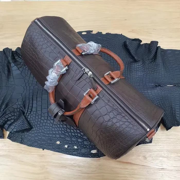 Sac de voyage de luxe en cuir de Crocodile véritable marron