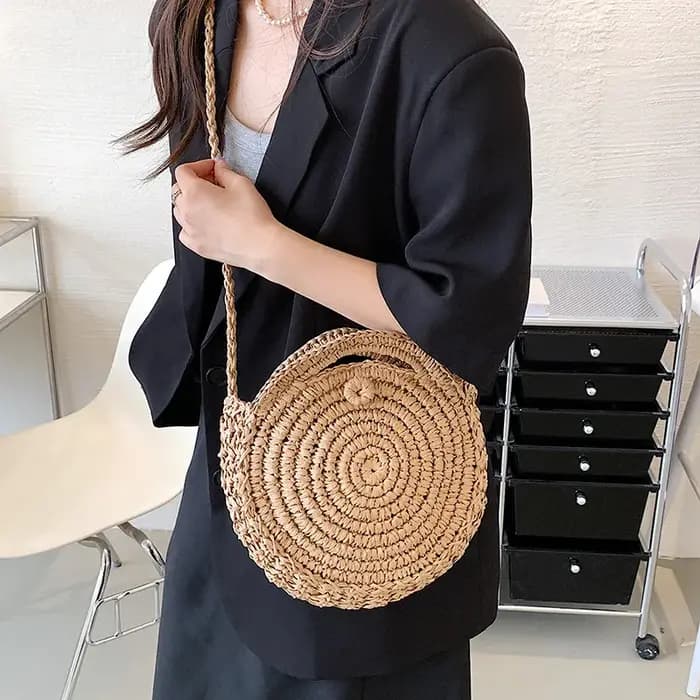 Sac à bandoulière rond en paille tissé à la main pour femmes
