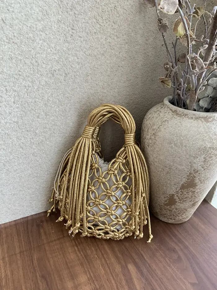 Nouveauté été : Sacs à bandoulière en macramé tressé à la main avec perles en bois et pompon