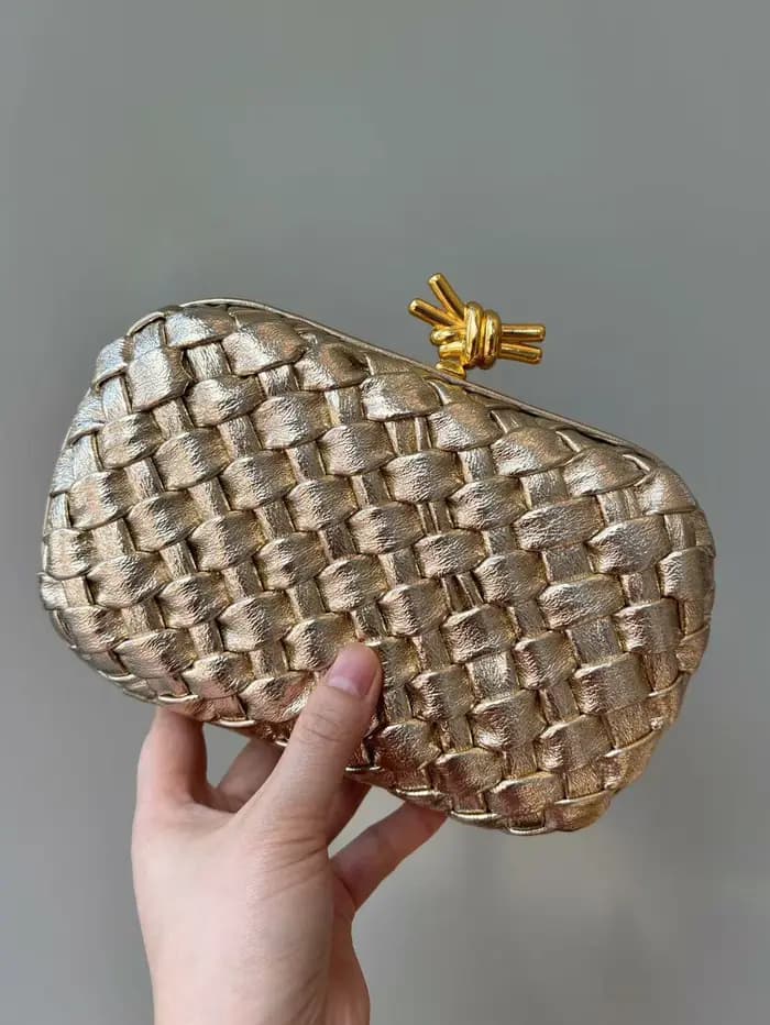 2025 mode nouvelles dames pochette haut sens niche design tissé sac élégant dîner pochette épaule en