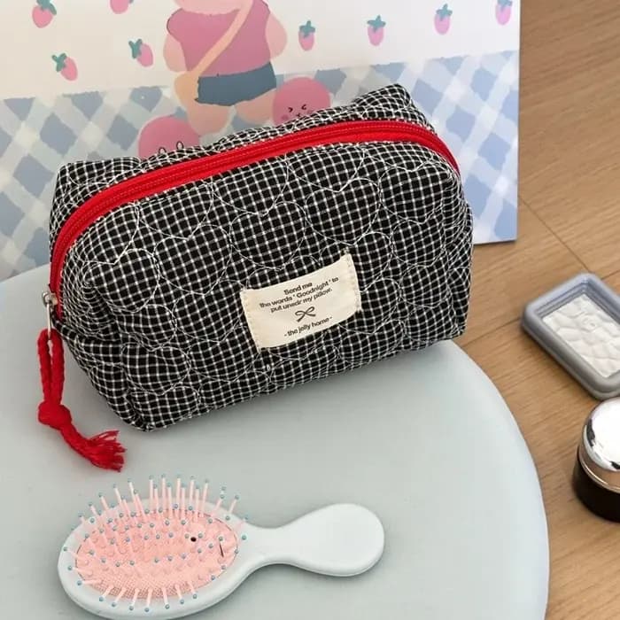 Sac de maquillage classique matelassé en forme de cœur