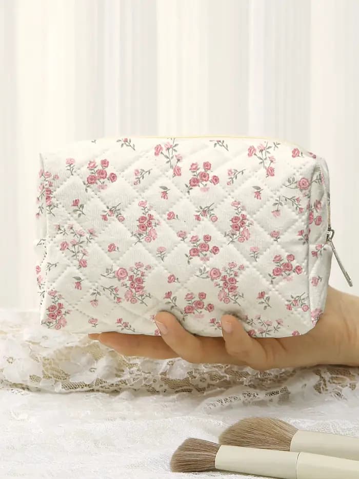 Grande trousse de toilette matelassée