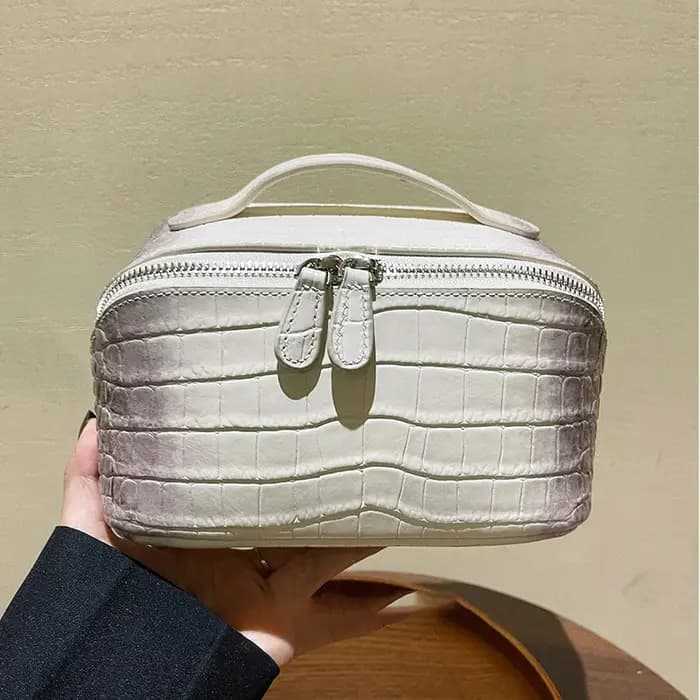 Sac à cosmétiques de l'himalaya en cuir de vache motif crocodile