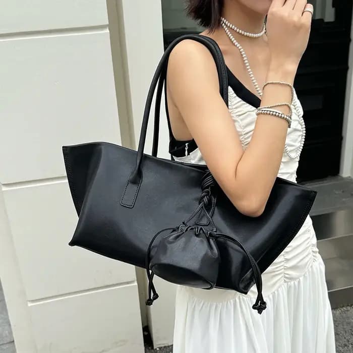 2026 Marque de luxe Design Sac fourre-tout en cuir suédé Femmes Casual Peau de grande capacité Sacs à bandoulière