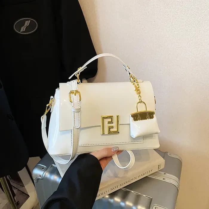 Sac à main pour femme à boucle de fermeture élégante