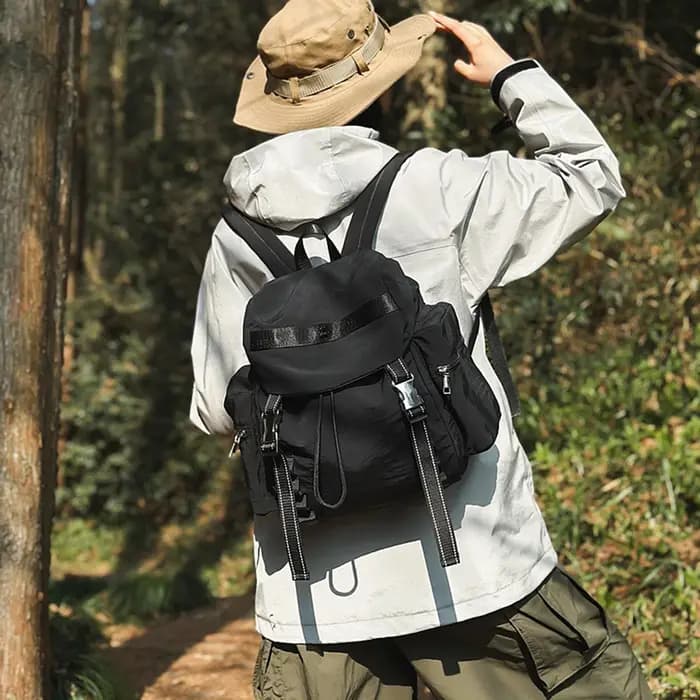 Sac à dos ultra-léger pour la randonnée à compartiments multiples