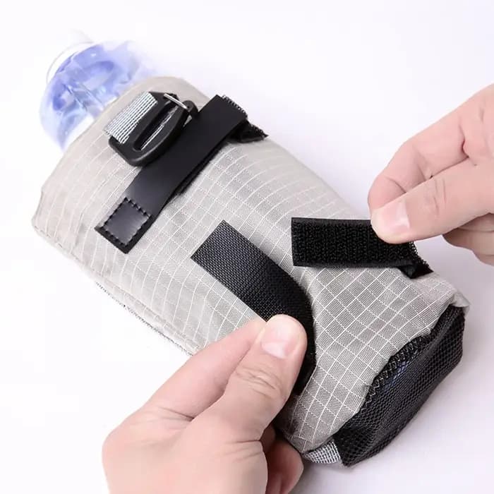 Pochette pour bandoulière de sac à dos