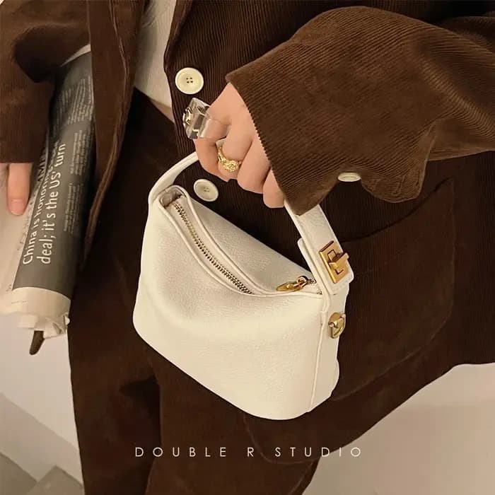 Nouveau Sac à Main Bandoulière Femme et Fille Style Luxe Simple et Rétro en Cuir Souple Petit Carré