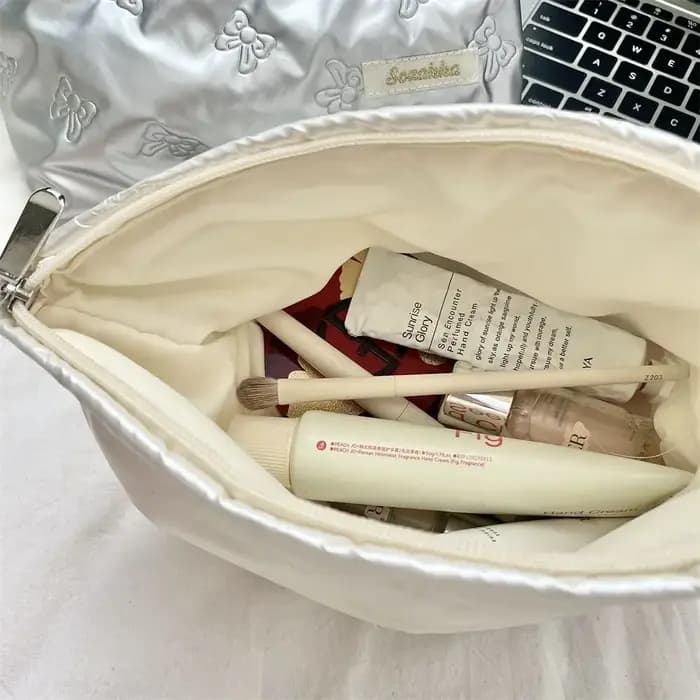 Sac à main, Trousse de maquillage