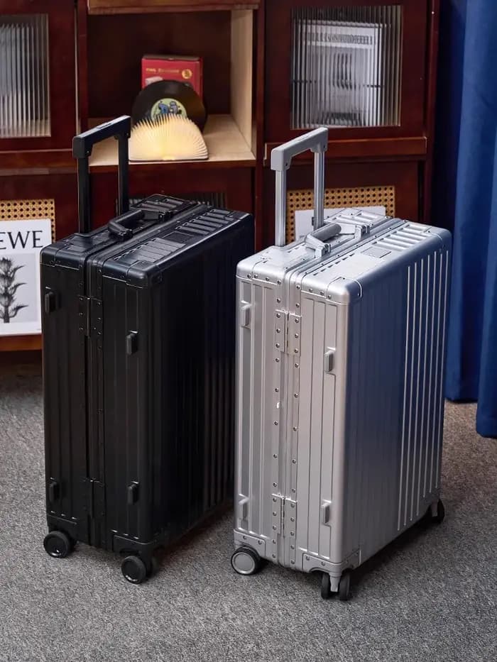 Valise à bagages entièrement en alliage d'aluminium et magnésium