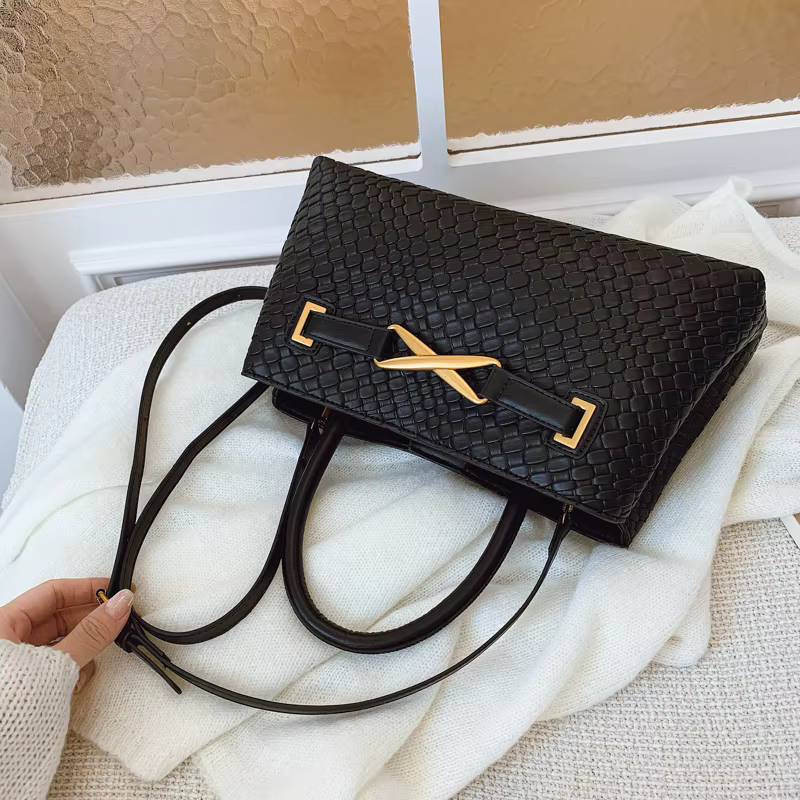 Sac à main à texture tissée en Pu pour femmes, sac à bandoulière avec décoration de boucle en métal,