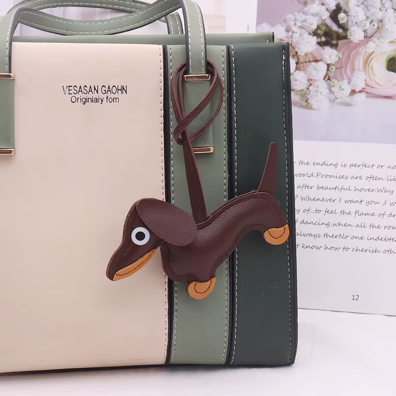 Porte-clés chien teckel en cuir PU, pendentif Animal chiot pour femmes, ornement de sac, cadeau de s