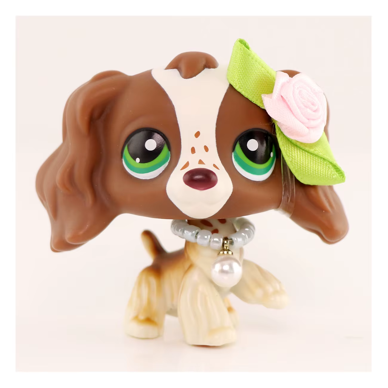 Minilpsshop Mini Pet Shop Chien Cocker Spaniel Chocolat # 156 avec collier à nœud pour animaux de co