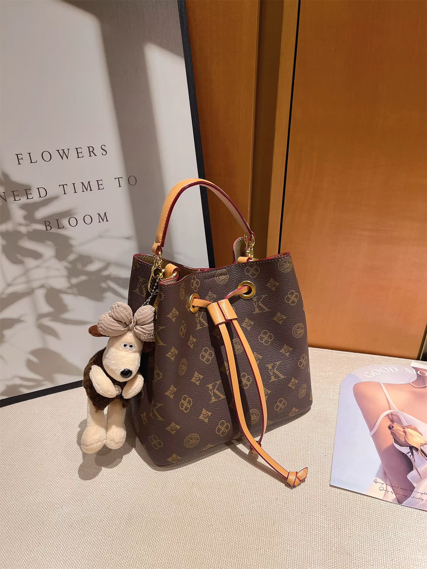 Sac seau classique monogrammé pour femme, nouveau style 2026, tendance et polyvalent, sac à bandouli