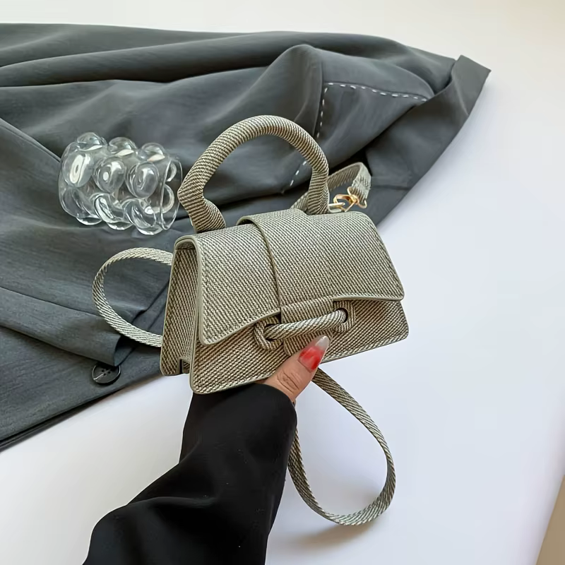 Sac à main mini tissé élégant pour femme, sac bandoulière structuré avec poignée supérieure et sangl
