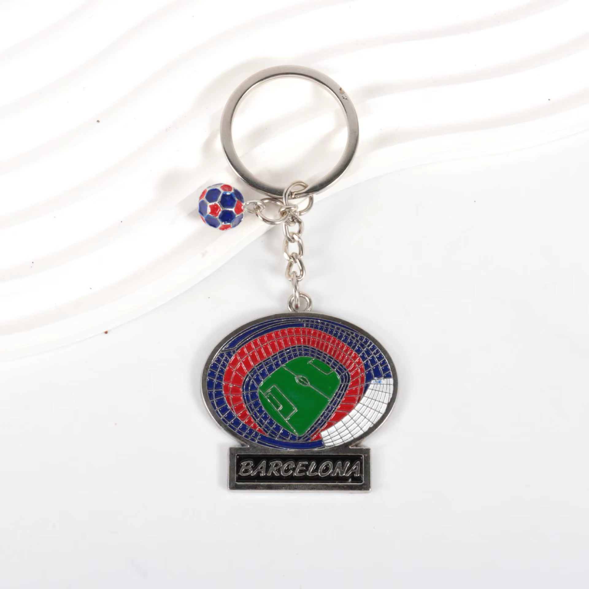 Porte-clés en alliage de zinc en forme de stade de football de Barcelone, porte-clés 3D de football 