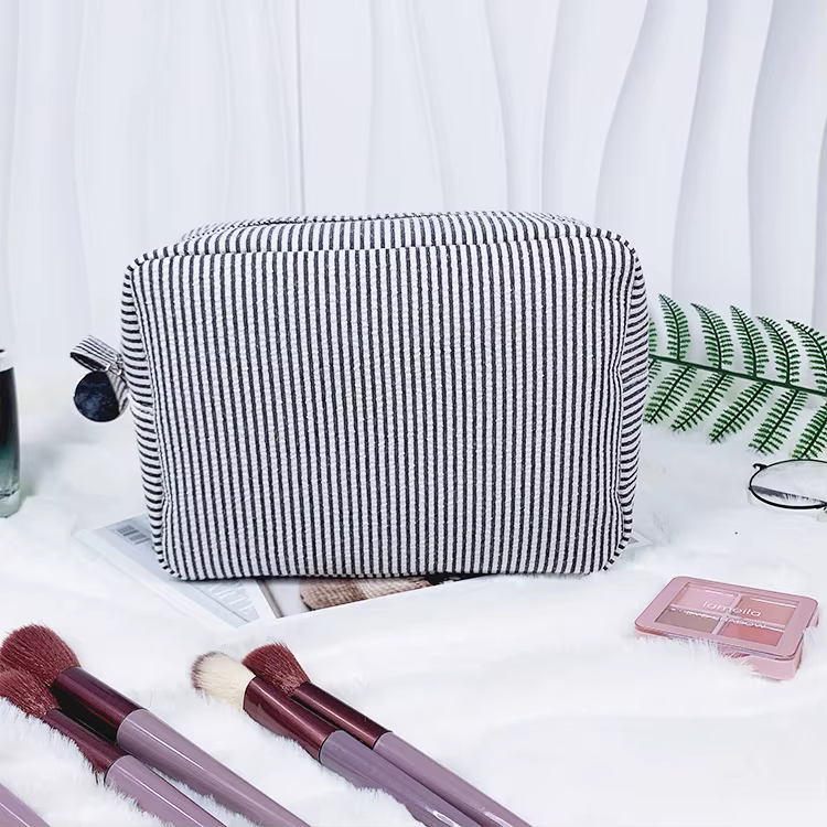 Trousse de maquillage personnalisée, trousse de maquillage Seersucker pour fille avec nom initiales,