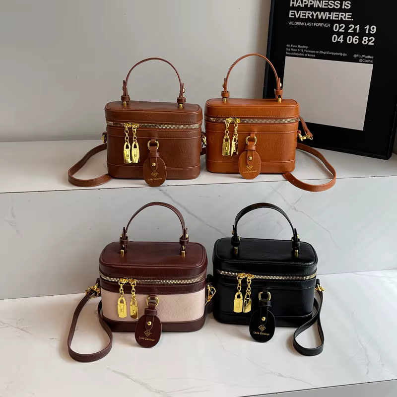 Sac Seau Rétro Tendance 2025 – Nouveau Sac de Maquillage Simple Style Boîte