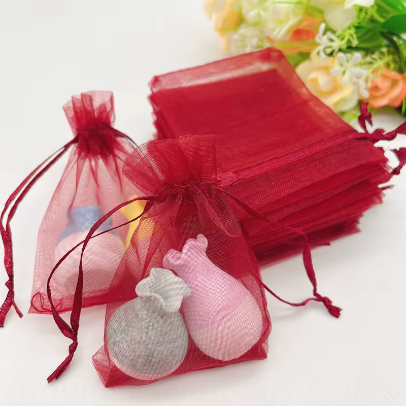Sac cadeau rouge vin bordeaux