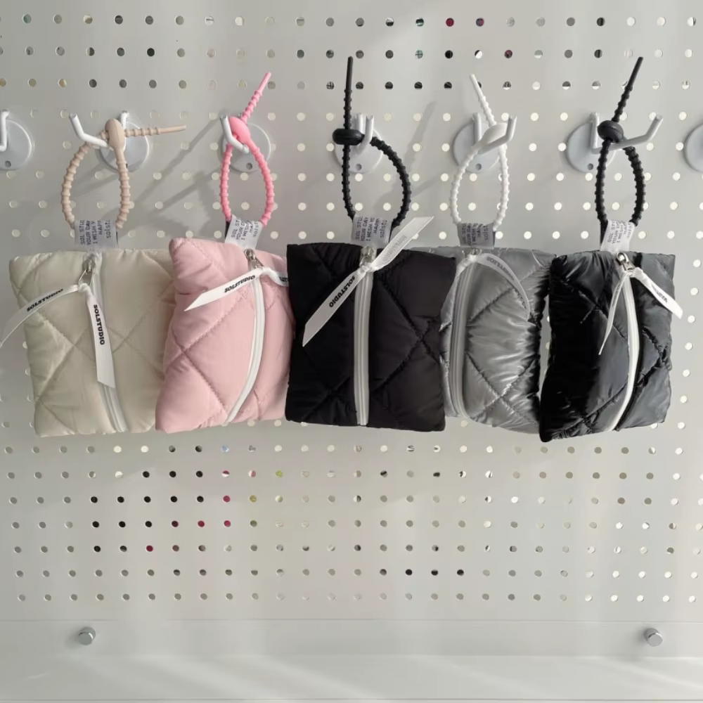 Mini sac à cosmétiques en coton matelassé